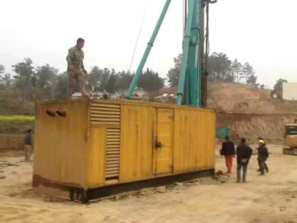 横栏镇如何判断水冷式机油散热器密封件是否需要更换？